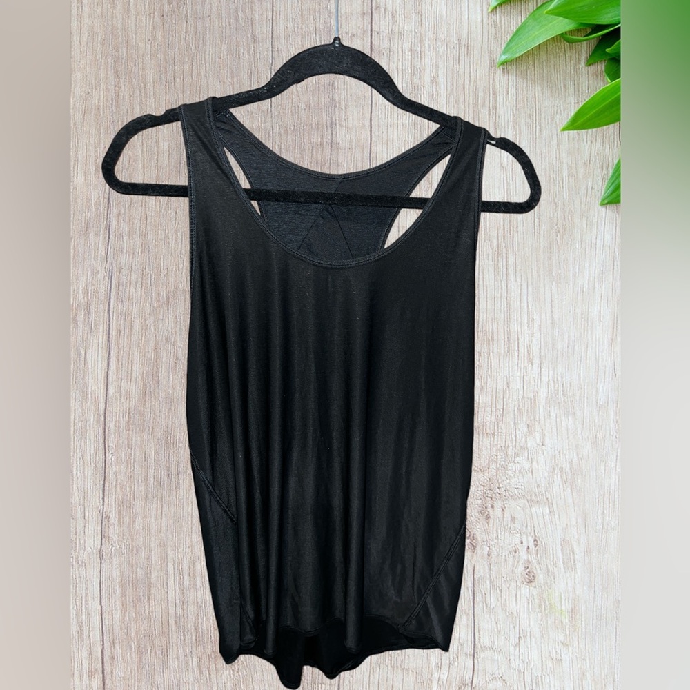 Lululemon Women’s tank pleated Black sleeveless jersey ! EUC!